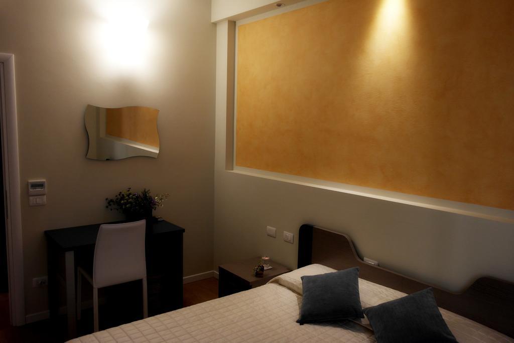 By Fralillo Hotel Verona Ruang foto